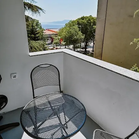 公寓 Ru With Balcony *